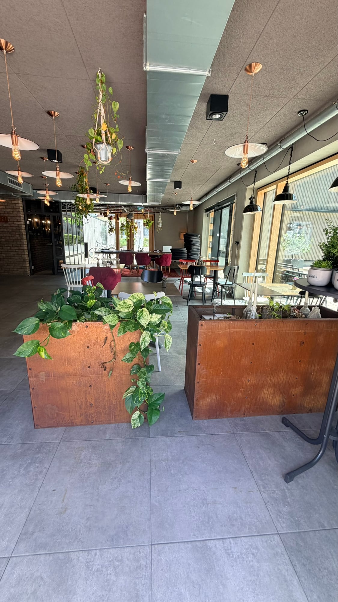 Nachfolge Restaurant Stuttgart, Verpachtung Stuttgart ,  – Stylish Restaurant - in the Centre of Fellbach /Stuttgart - Seeking Successor, Eingang 