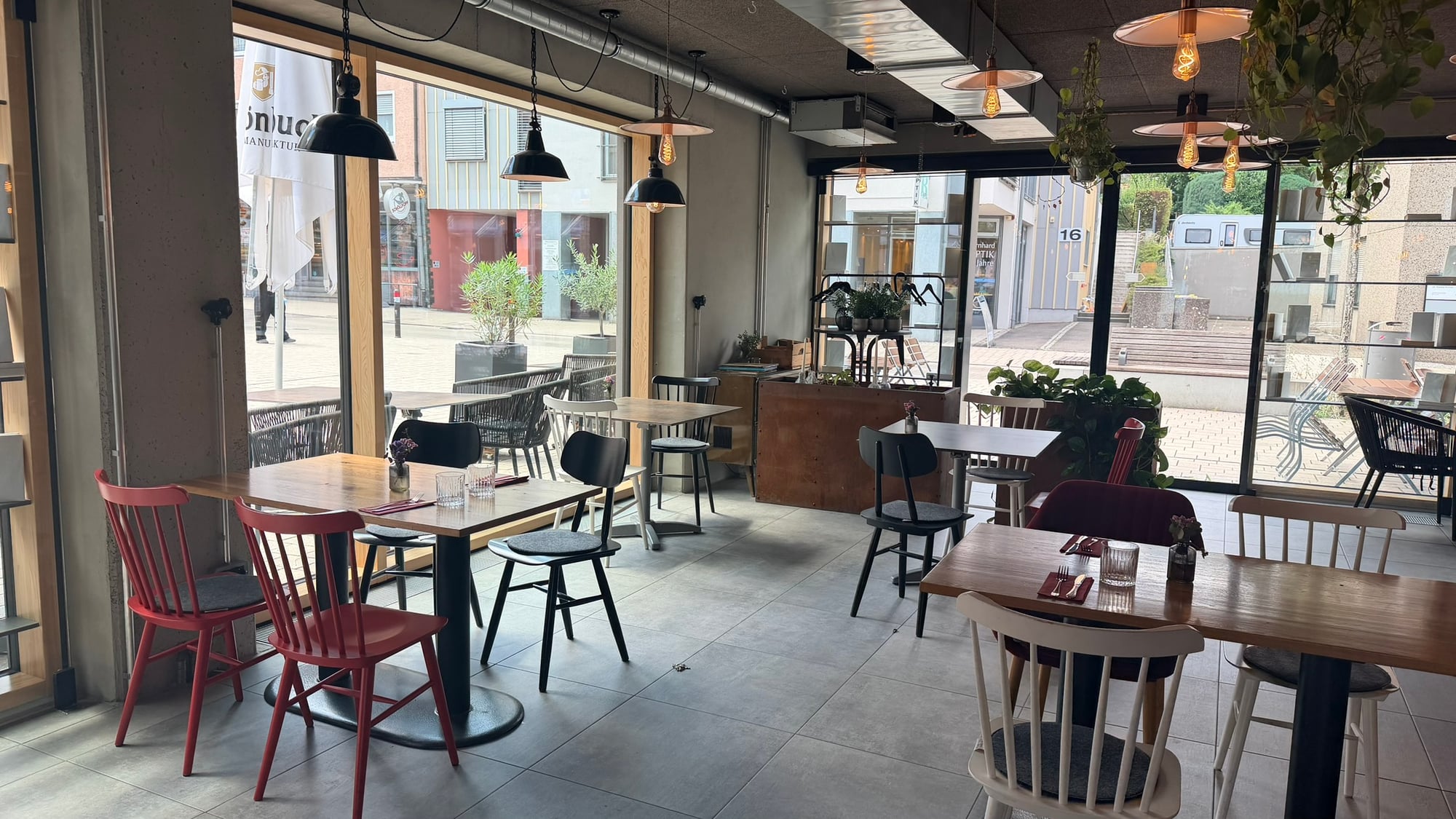 Nachfolge Restaurant Stuttgart, Verpachtung Stuttgart ,  – Stylish Restaurant - in the Centre of Fellbach /Stuttgart - Seeking Successor, 