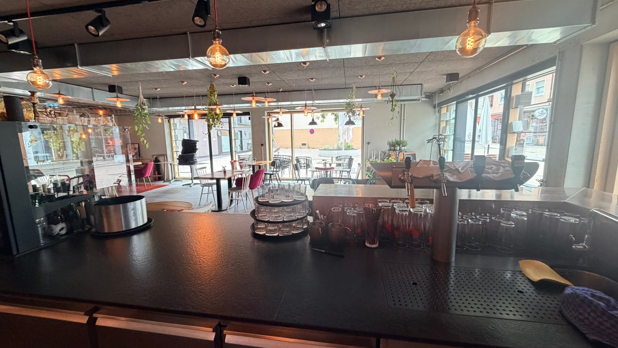 Nachfolge Restaurant Stuttgart, Verpachtung Stuttgart ,  – Stylish Restaurant - in the Centre of Fellbach /Stuttgart - Seeking Successor, 