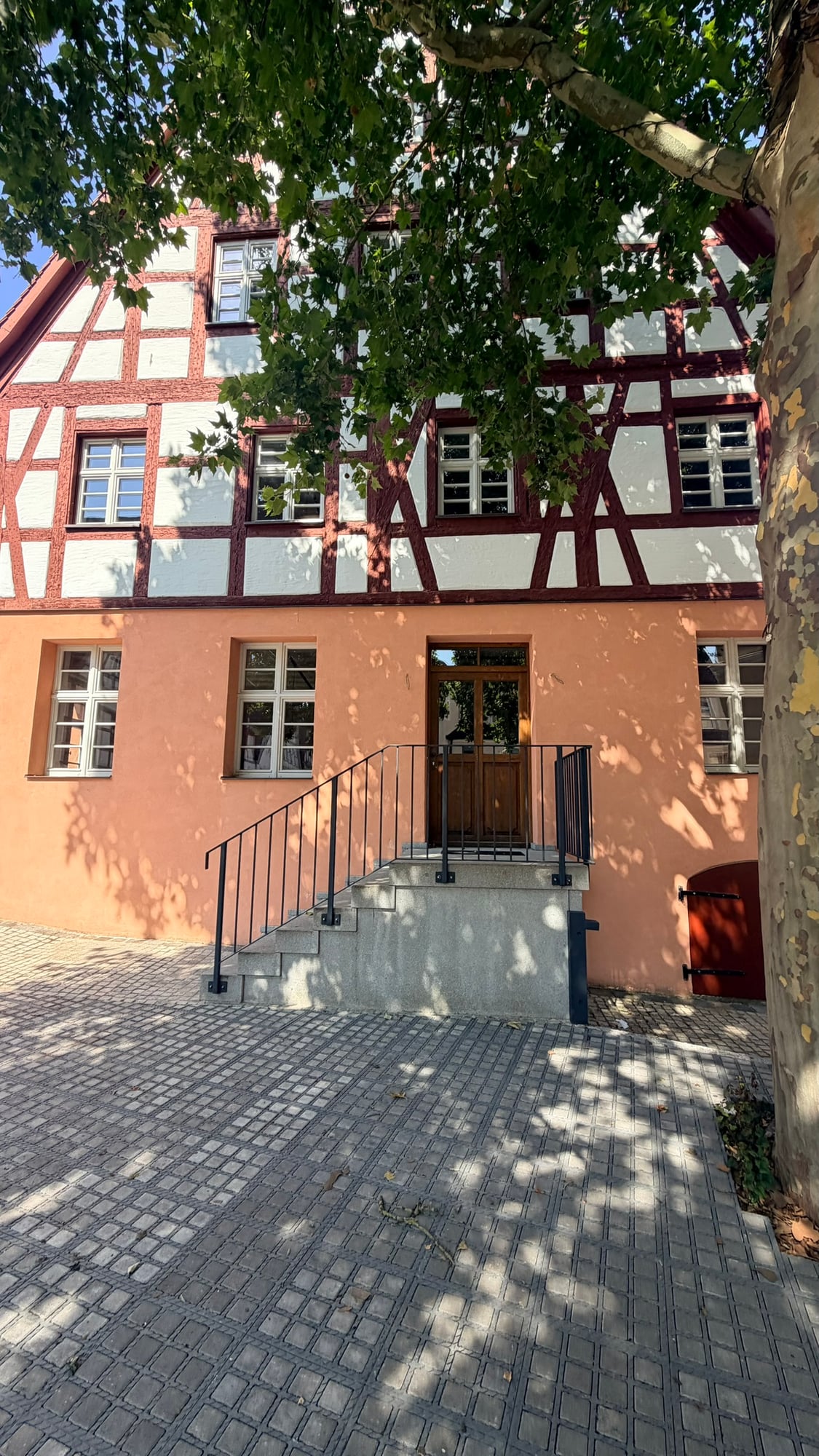 gasthaus verpachten schwabach – Im Herzen von Schwabach im aufwändig restaurierten Fachwerkhaus , 