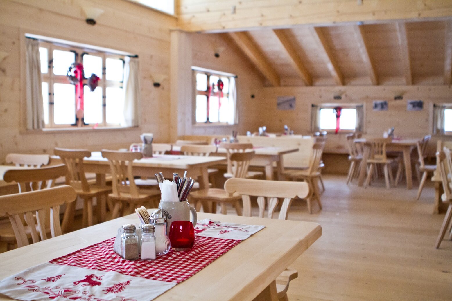  – Kolbensattel Hut Oberammergau – For Lease | Top Mountain Restaurant Bavaria