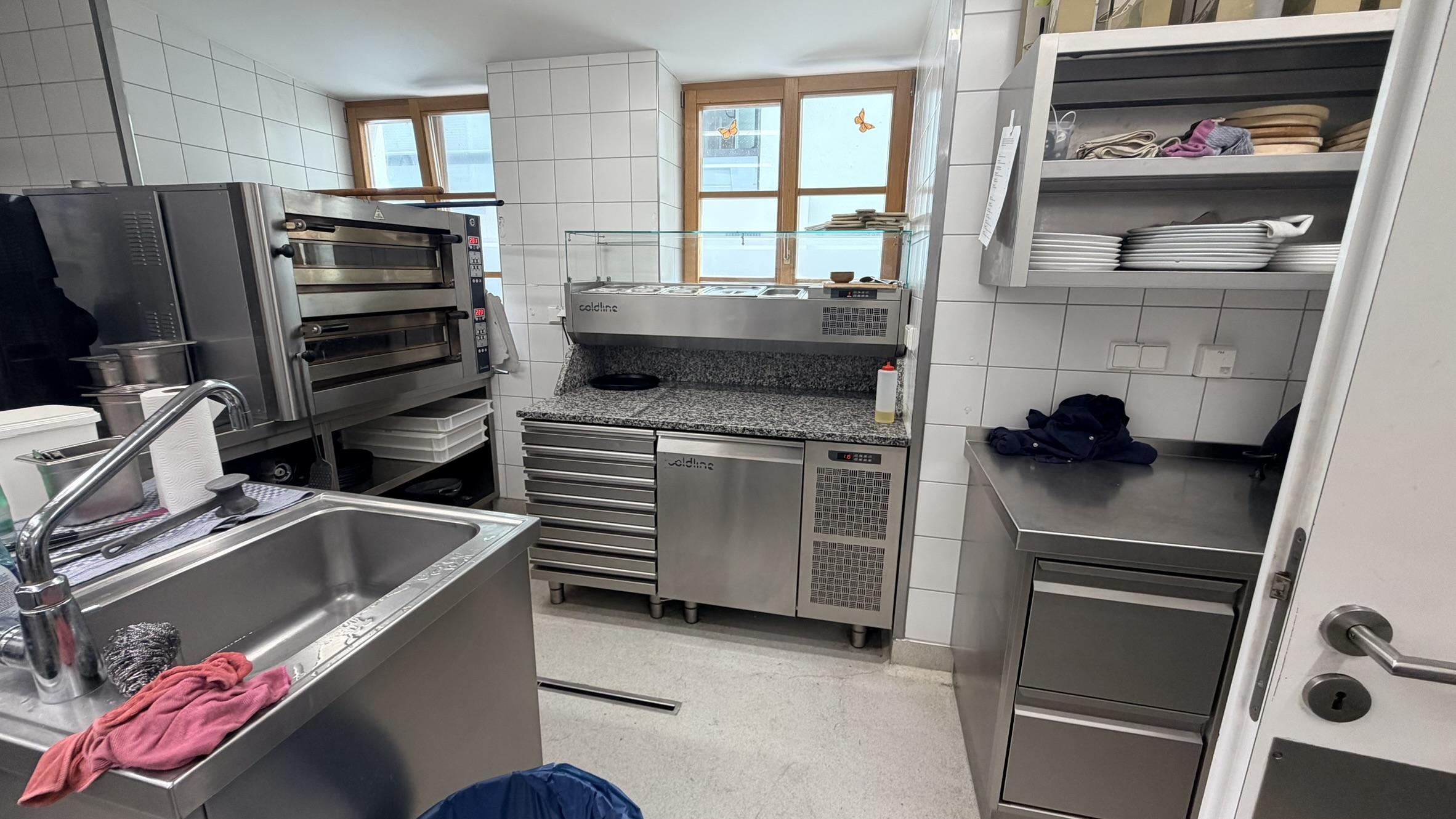 Bild 11 – Platzhirsch Freising for Lease – Succession on Marienplatz