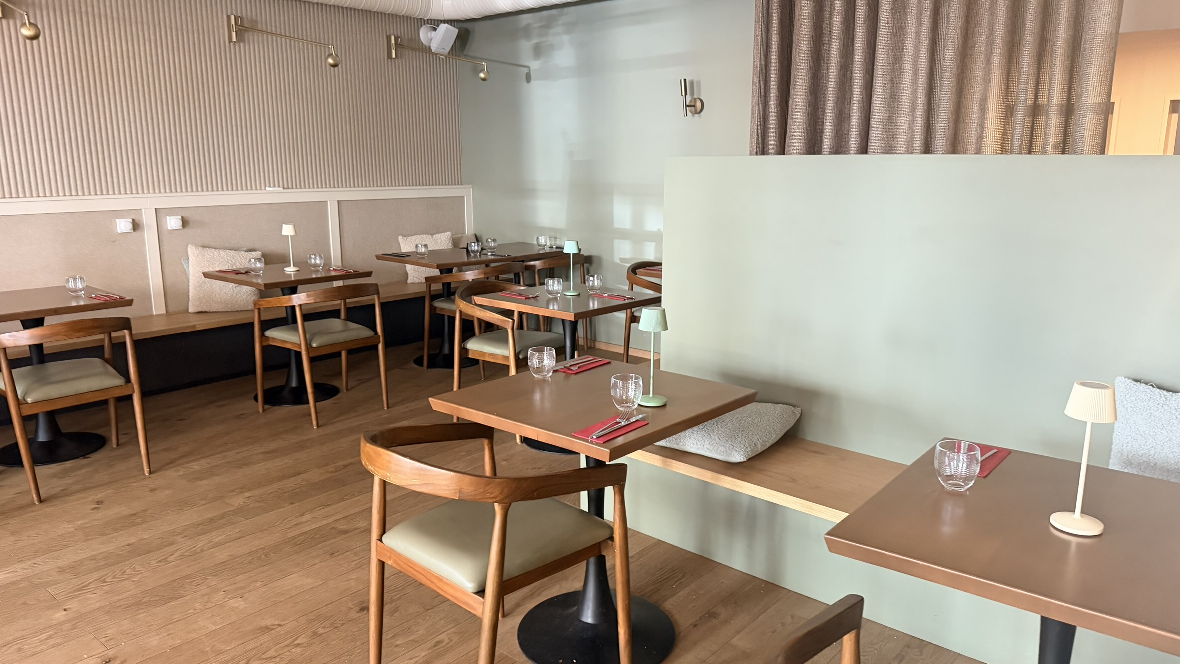 Gastraum — Detailansicht – Nicchia – Restaurant · Bar · Showroom