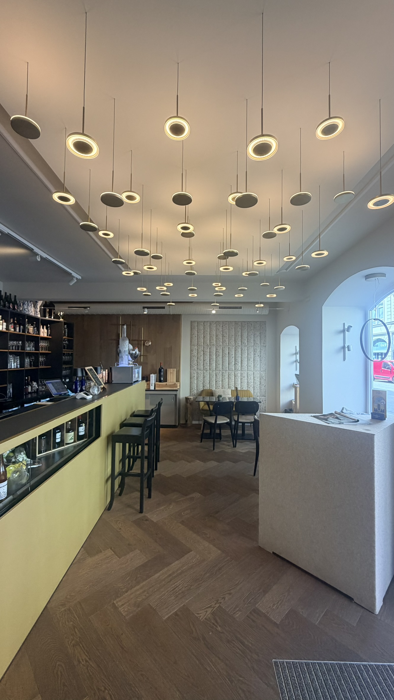 Eingangsbereich – Nicchia – Restaurant · Bar · Showroom