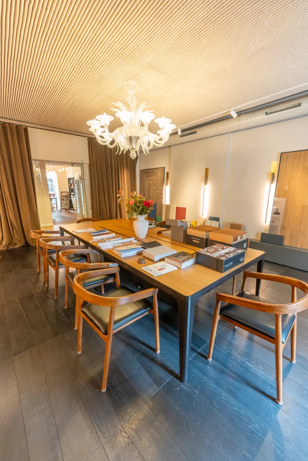 Nebenzimmer – Nicchia – Restaurant · Bar · Showroom